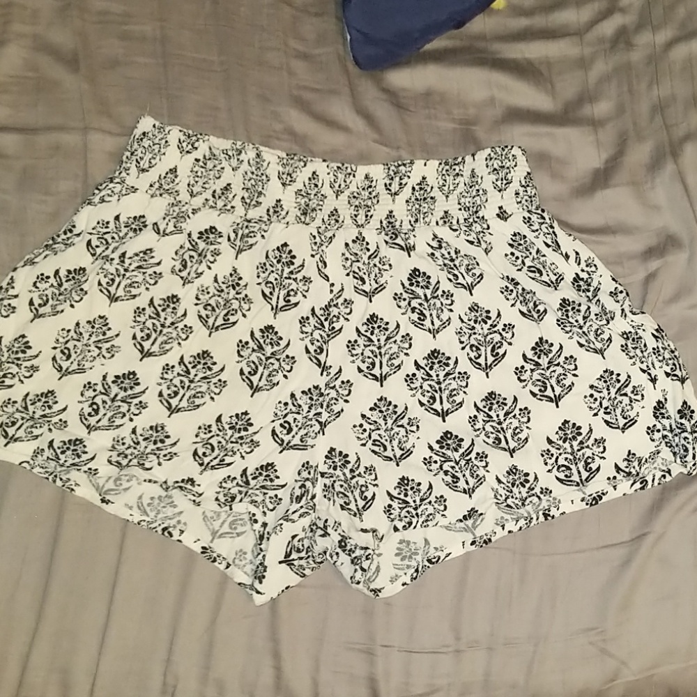 Flowy shorts
